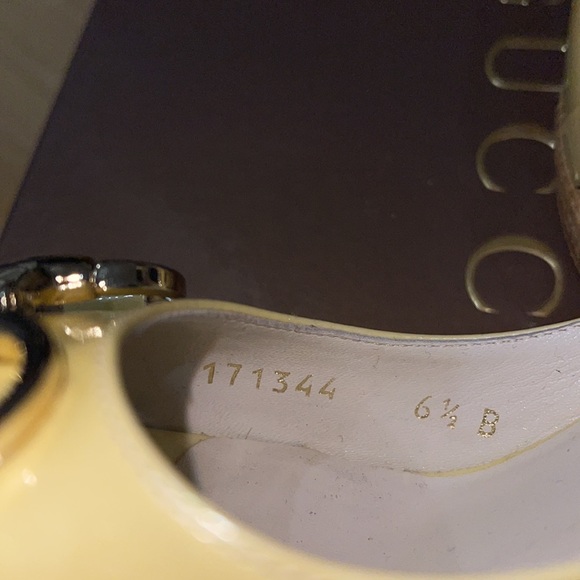 Gucci Sandals in their box. - Picture 7 of 8